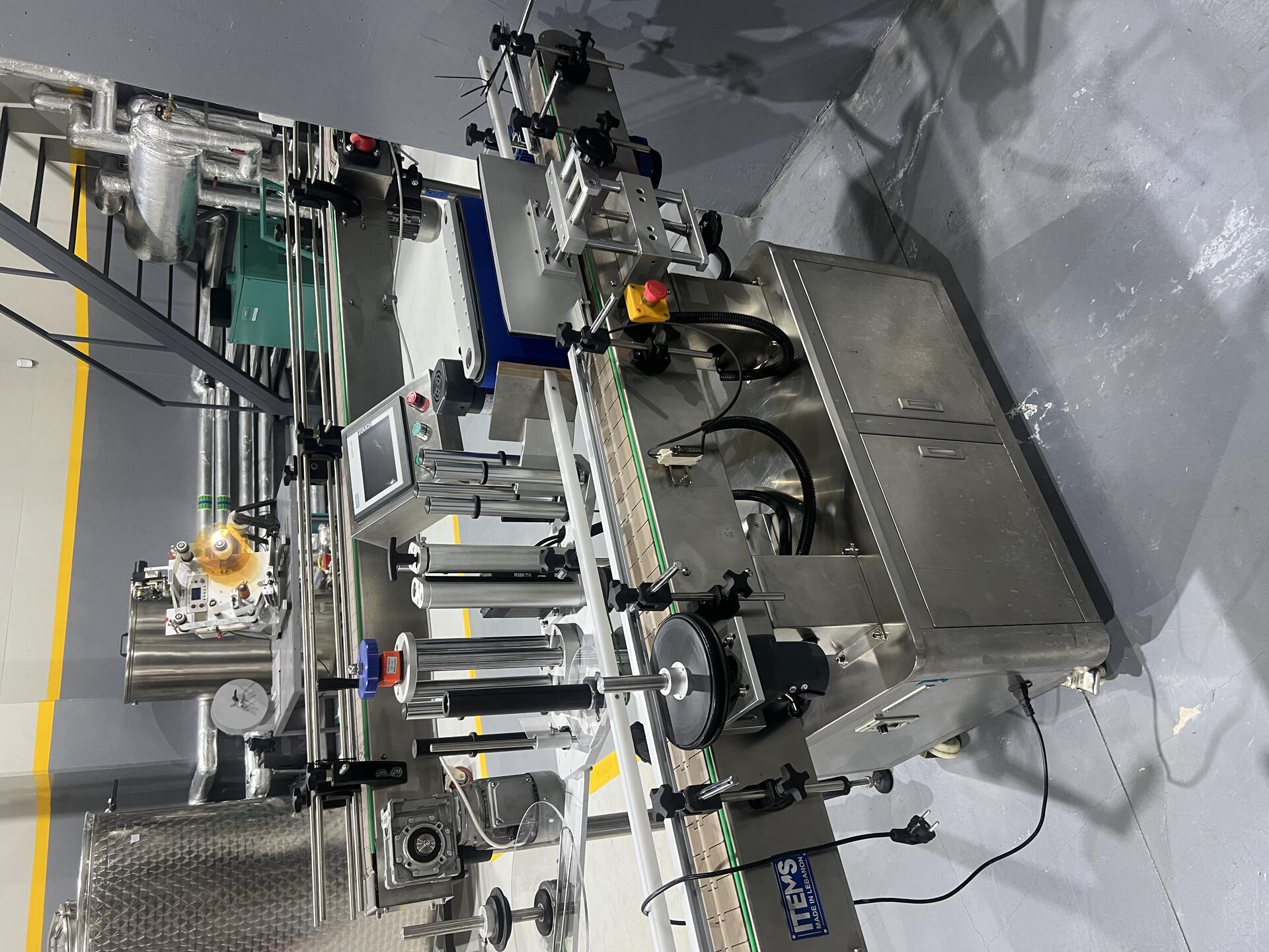 Labelling machine